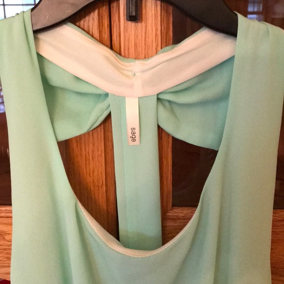 ❌SOLD❌Mint Bow Accented Back- M - Picture 5 of 5